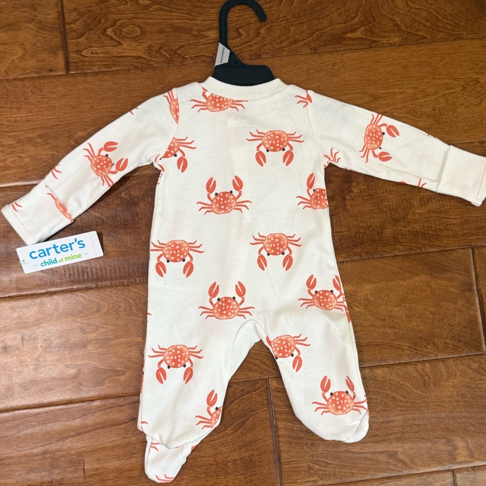 NWT Size Newborn  Carter's White Crab Baby Footed Onesie 2-way zipper